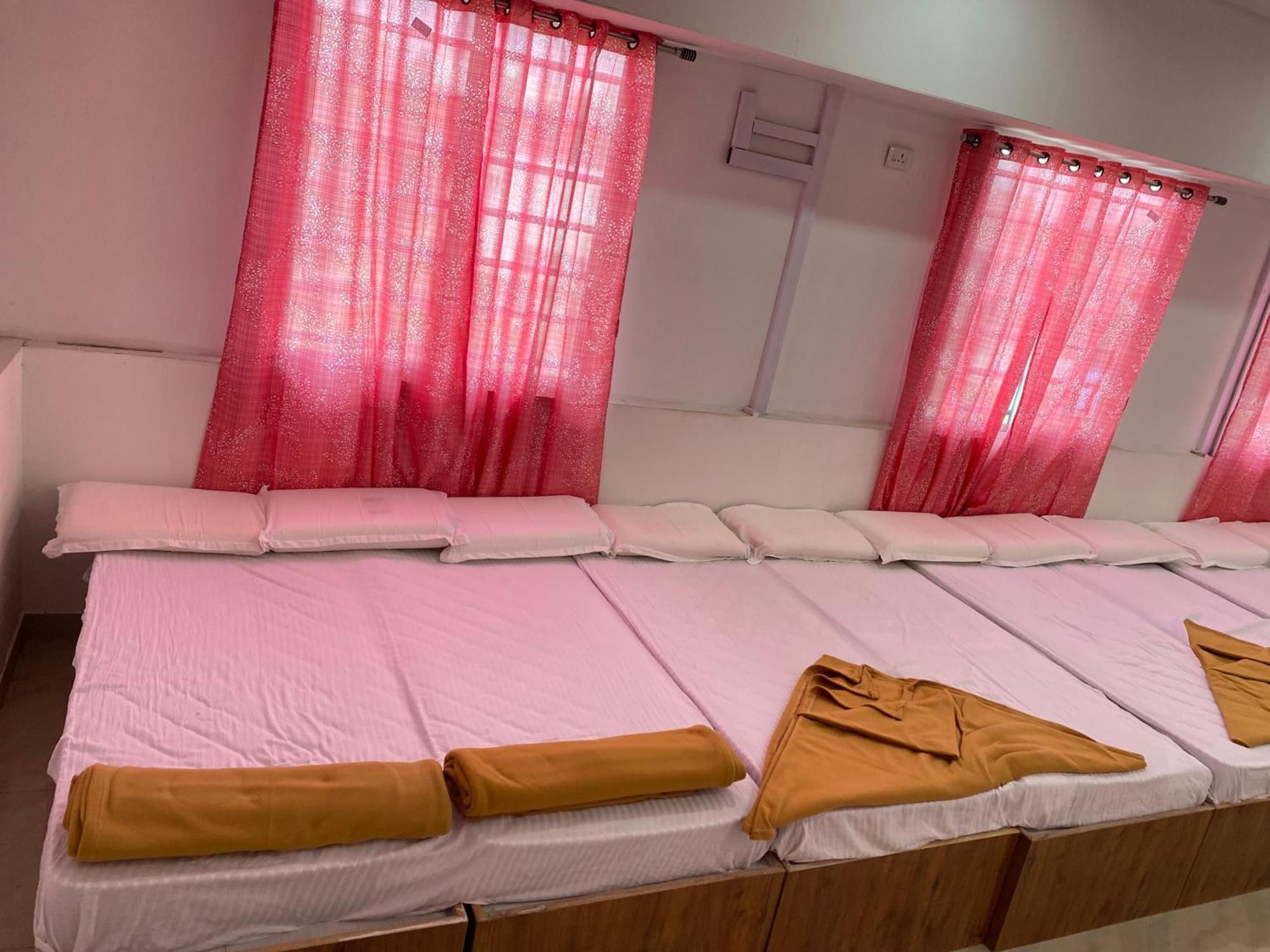 B Six Hotel Bangalore Dış mekan fotoğraf