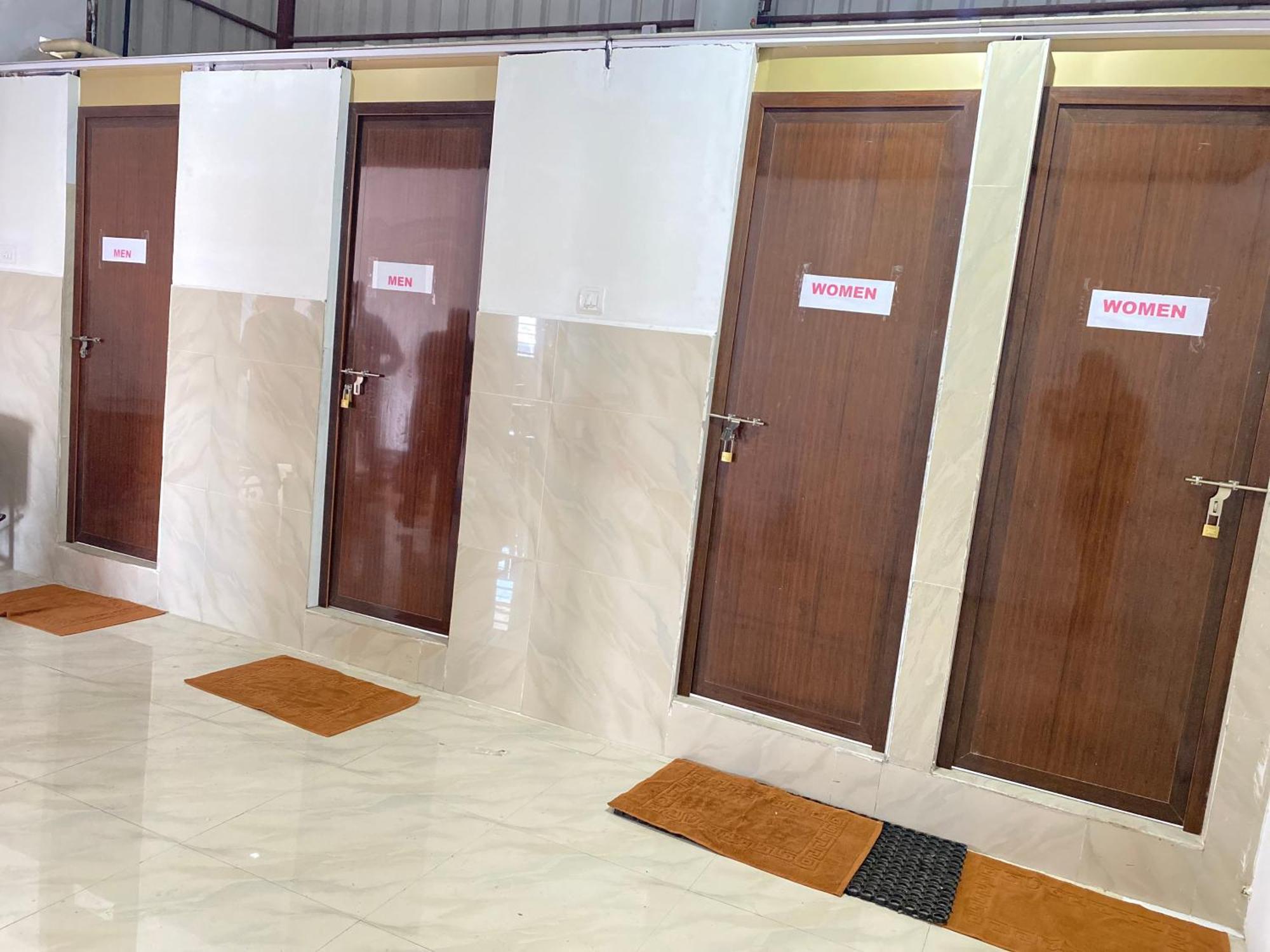 B Six Hotel Bangalore Dış mekan fotoğraf