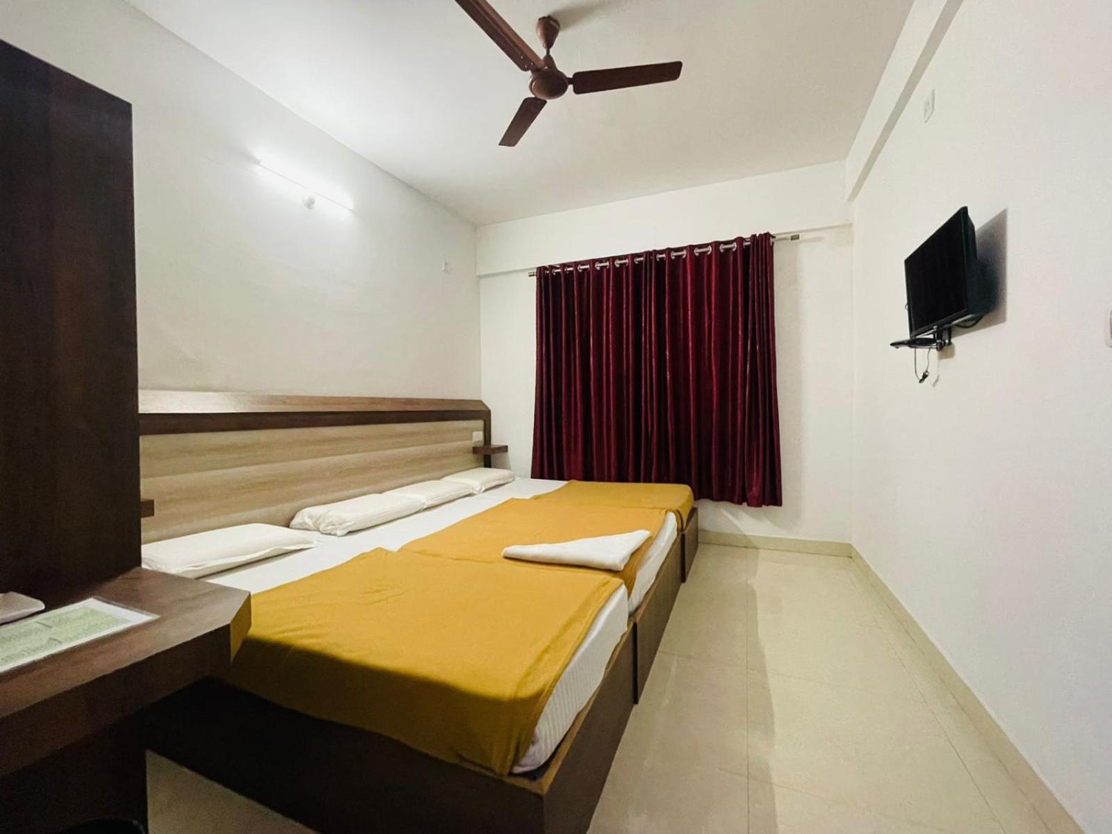 B Six Hotel Bangalore Dış mekan fotoğraf