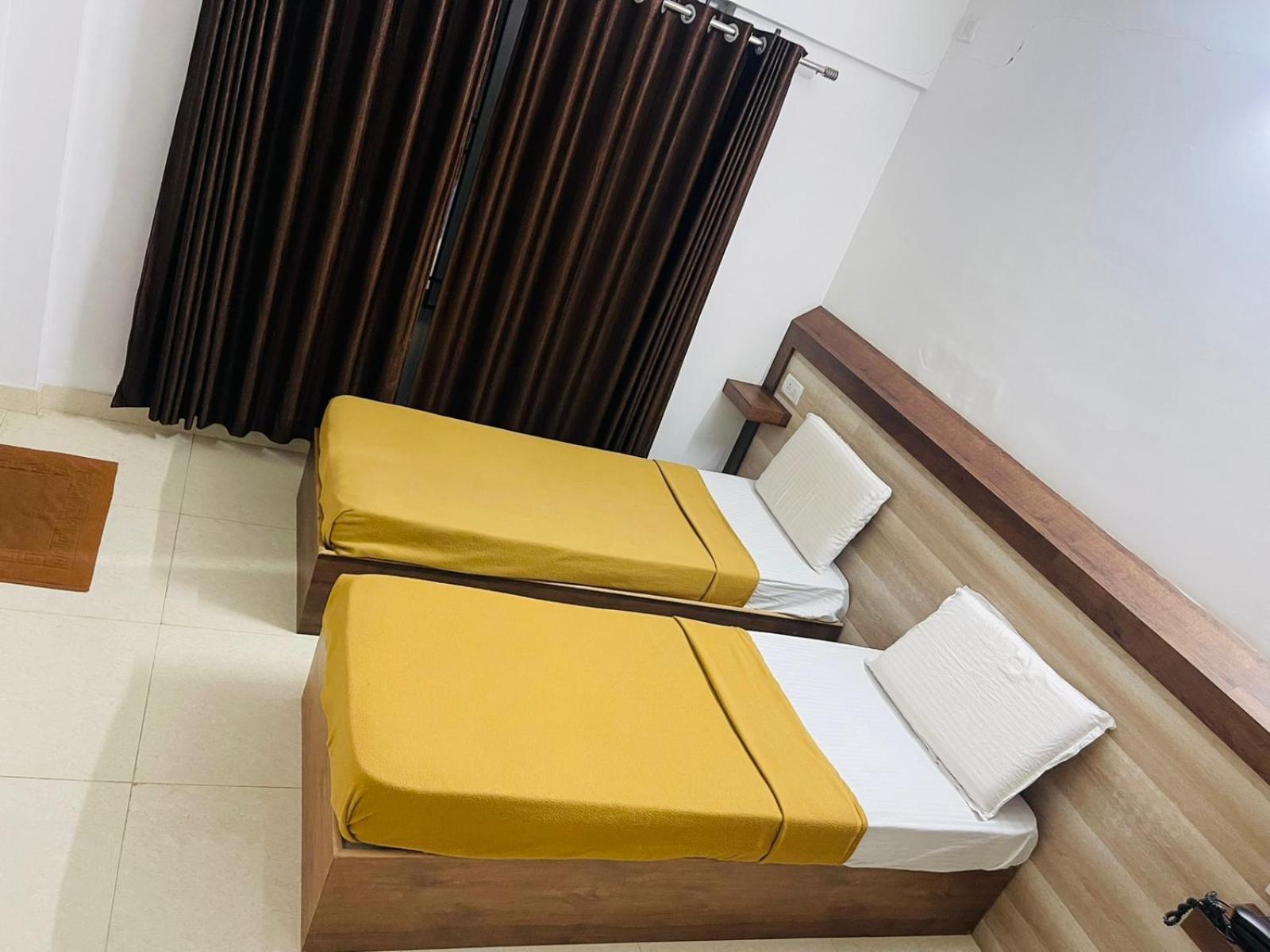 B Six Hotel Bangalore Dış mekan fotoğraf