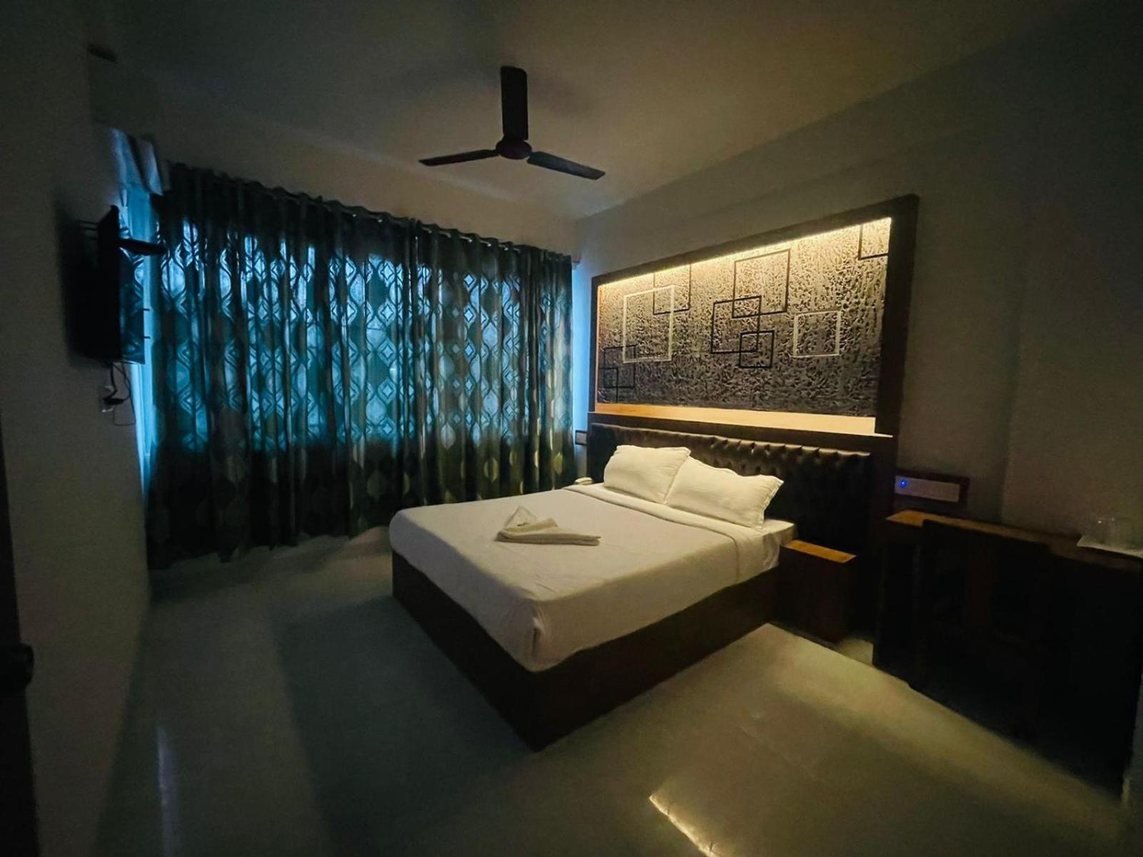 B Six Hotel Bangalore Dış mekan fotoğraf