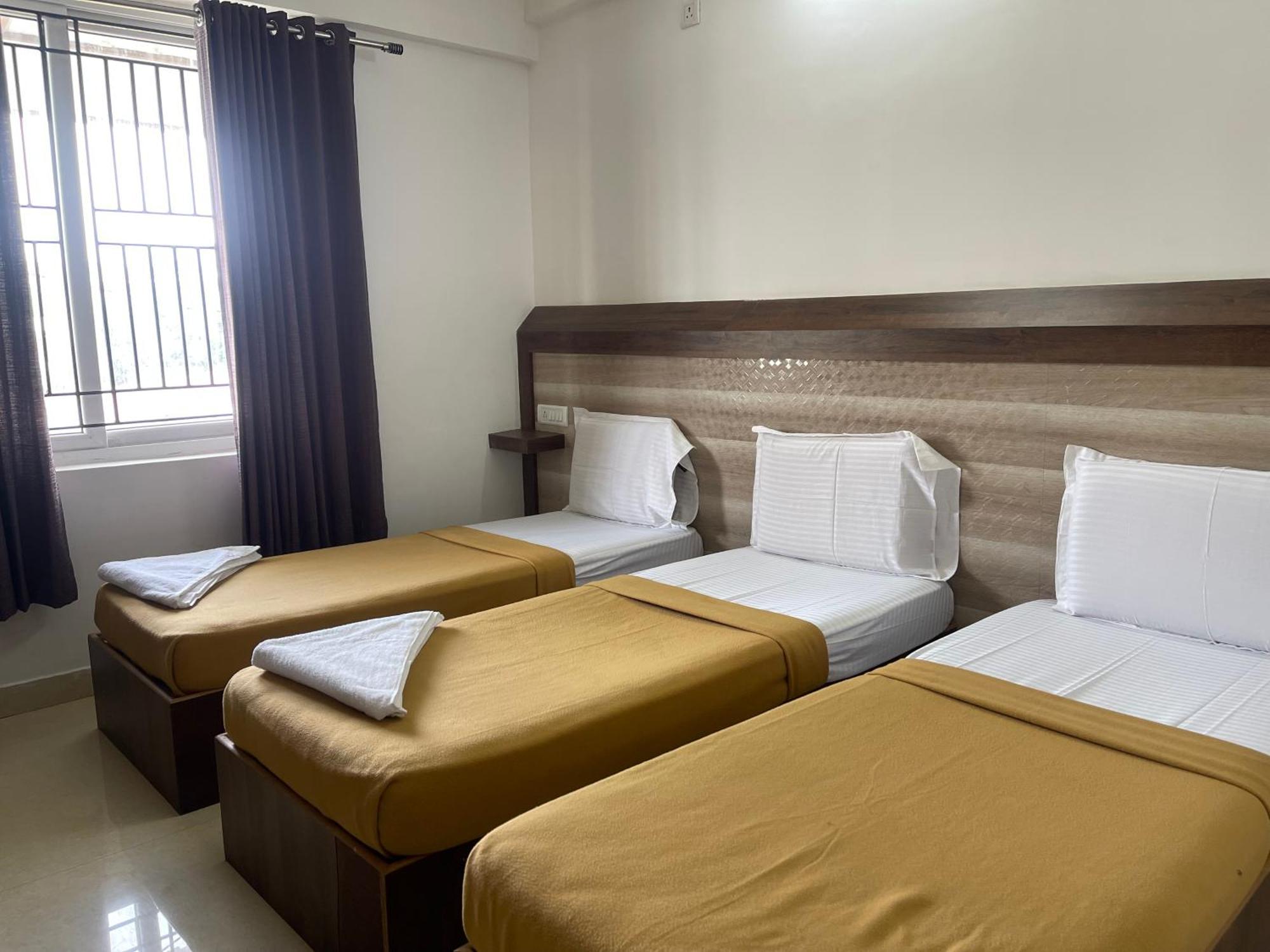 B Six Hotel Bangalore Dış mekan fotoğraf