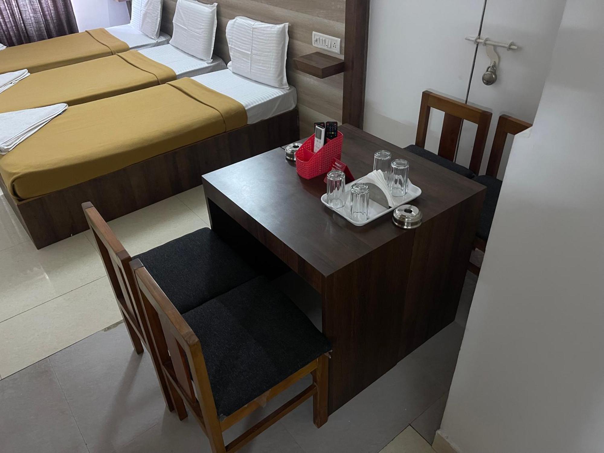 B Six Hotel Bangalore Dış mekan fotoğraf