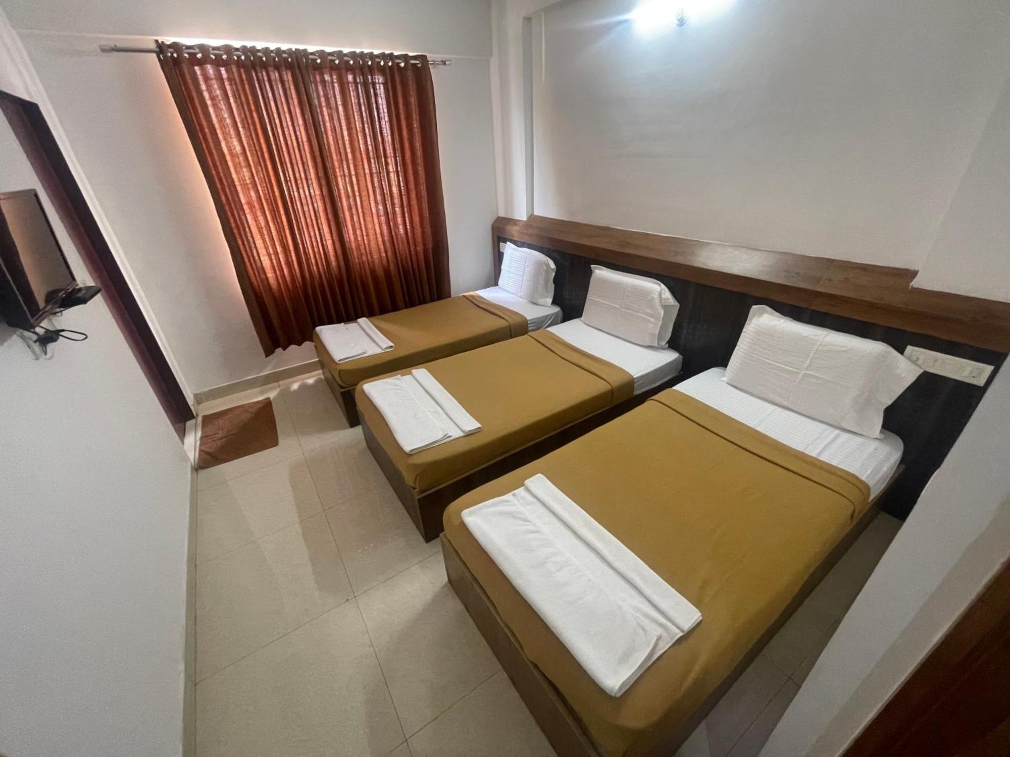 B Six Hotel Bangalore Dış mekan fotoğraf
