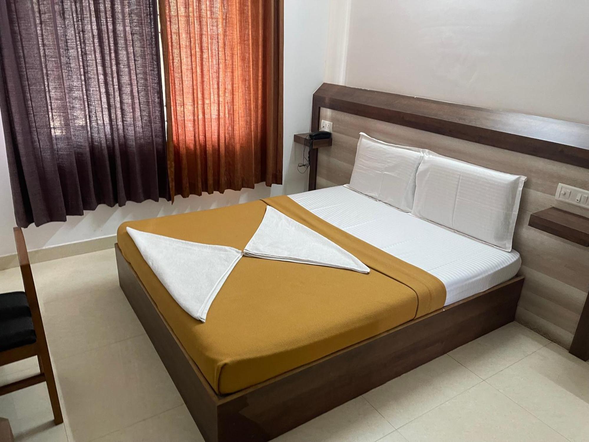 B Six Hotel Bangalore Dış mekan fotoğraf